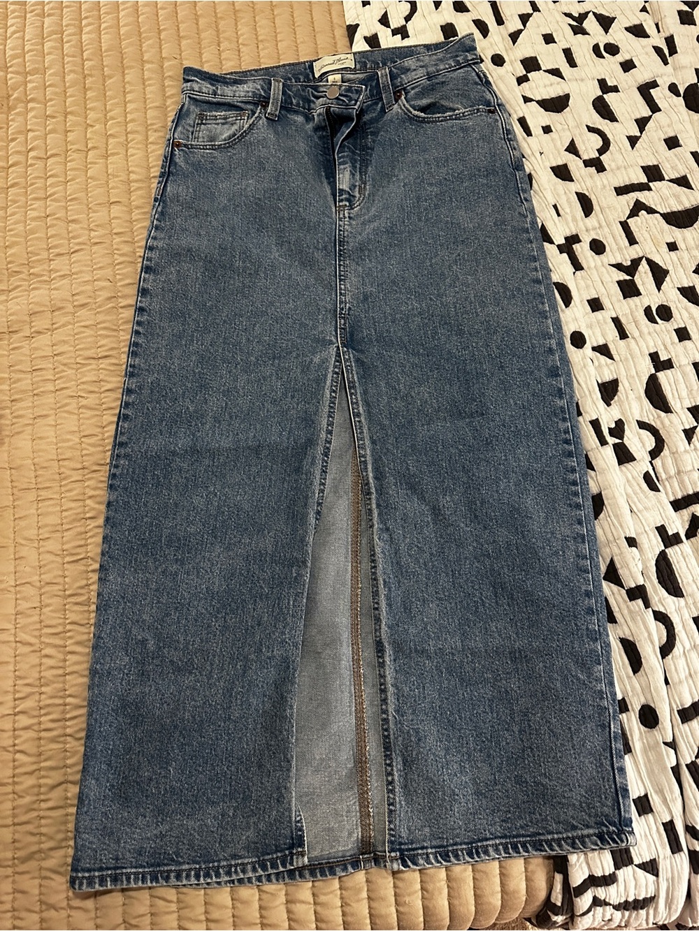 Universal thread denim skirt size 6